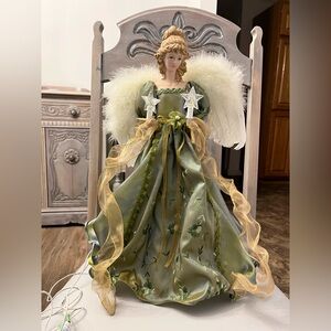***😀3 for $35/Beautiful greenish light up angel tree topper.